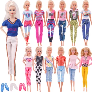 Ropa Barbie 11