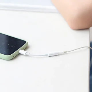 Adaptador Audífonos iPhone