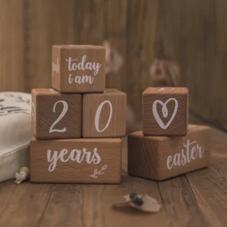 Cubos Meses de Madera